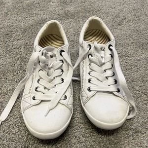 Taos white canvas shoes